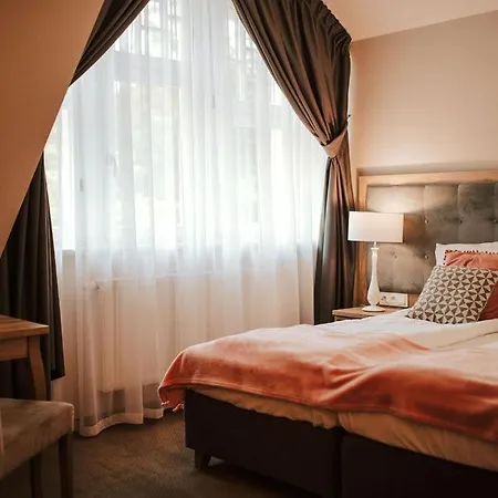 Debowy Biowellness & Gory Sowie Otel