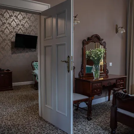 Debowy Biowellness & Gory Sowie Hotel 4*