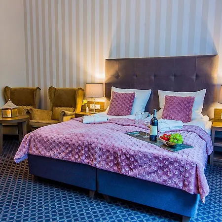 Debowy Biowellness & Gory Sowie 4*