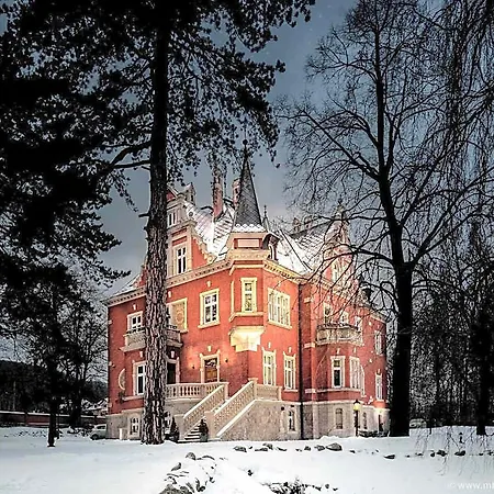 Debowy Biowellness & Gory Sowie Otel
