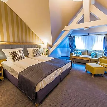 Hotel Debowy Biowellness & Gory Sowie Bielawa (Dzierzoniow)
